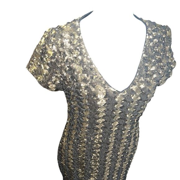 Hunter Bell Gold Black Sequin Sheath Mini Dress V-Neck Short Sleeve 8 - Picture 4 of 10